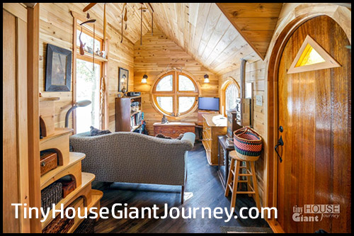 Tiny-House Giant-Journey